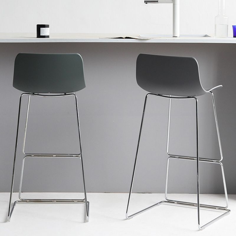 Bucket Footrest Bar & Counter Stool Indoor Plastic Modern Counter Bar Stool Clearhalo 'Bar Furniture' 'Bar Stools' 'bar_stools' 'furn' 'furn_bar_stools' 'furniture_bar_stools' 'Kitchen & Dining Furniture' 'kitchen&dining_furn' 'kitchen' 'kitchen_furn' Furniture' 1200x1200_ef50bdba-1bce-4d11-b294-8ca4a819776f