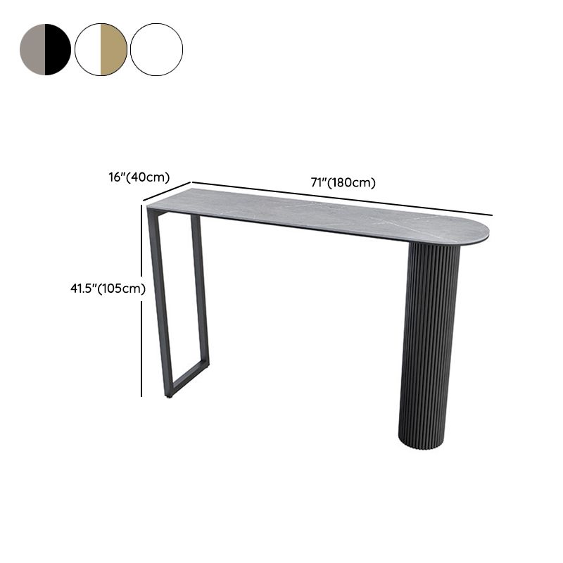 1/5-teiliges Tisch- und Hocker-Set. Zeitgenössisches ovales Kneipentisch-Set