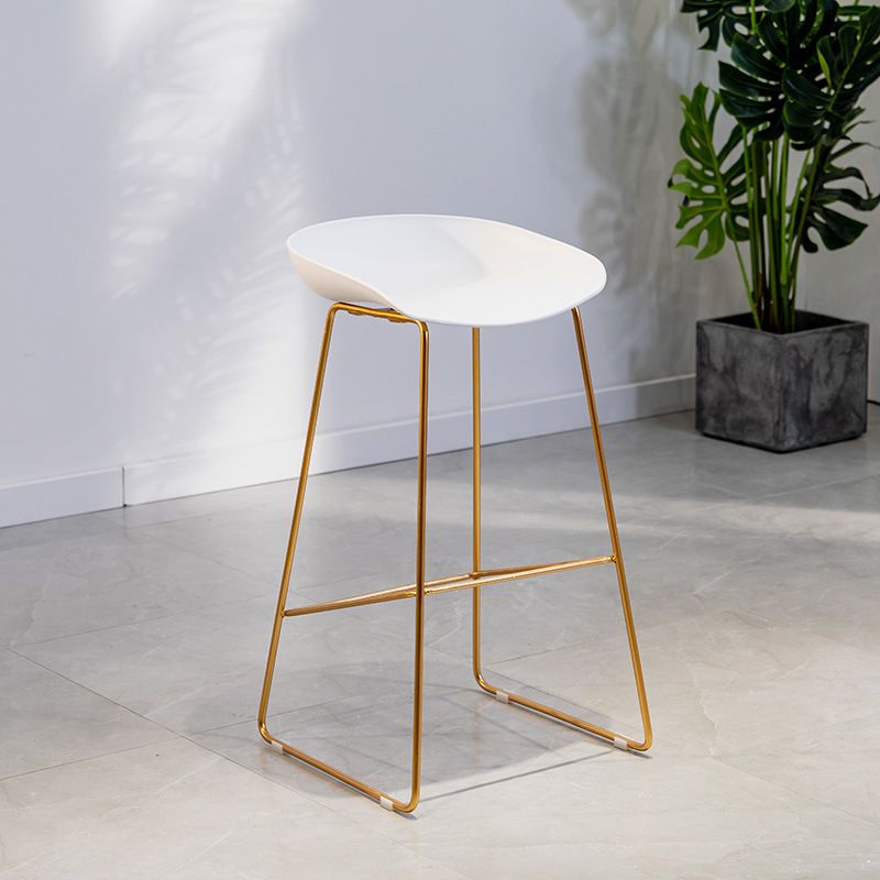 Glam Bar Table Set 1/2/3/5 Pieces Rectangle Bar Table with High Metal Stools Clearhalo 'Bar Furniture' 'furn' 'furn_home_bar_bar_sets' 'Furniture' 'Home Bars & Bar Sets' 'home_bar_bar_sets' 'Kitchen & Dining Furniture' 1200x1200_ef7ff642-fd81-4f04-81d4-a44eed09c125
