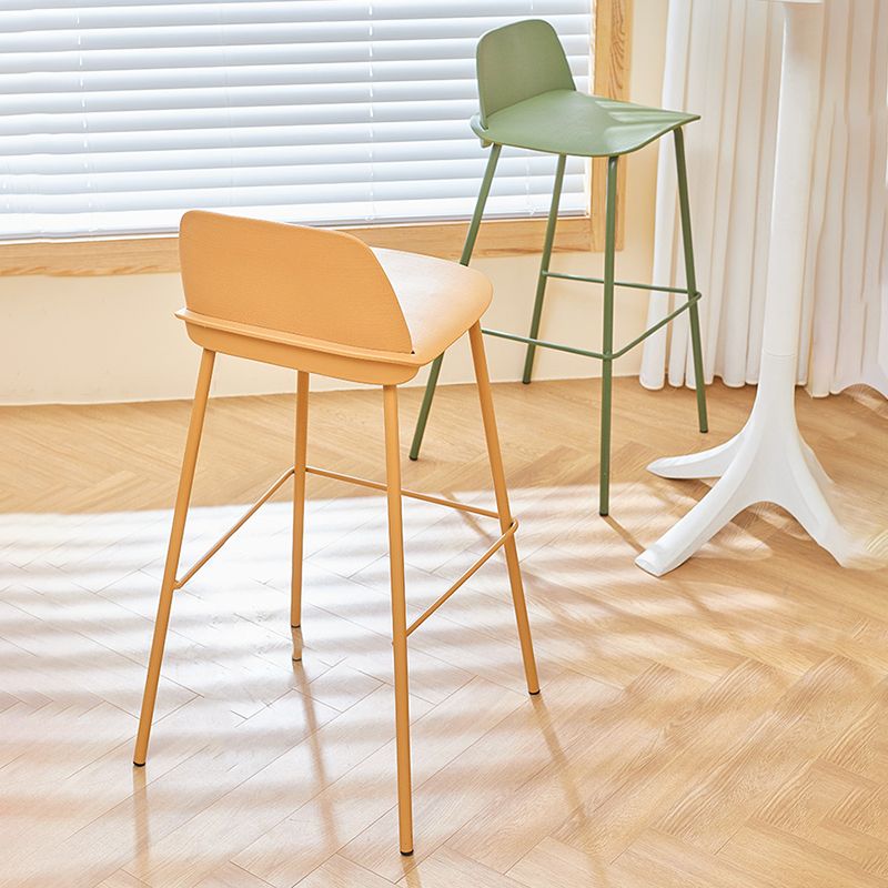 Low Back Counter Stools Modern Footrest Plastic Indoor Bar & Counter Stool Clearhalo 'Bar Furniture' 'Bar Stools' 'bar_stools' 'furn' 'furn_bar_stools' 'Furniture' 'Kitchen & Dining Furniture' 1200x1200_ef89cdbe-7c29-46d8-af71-f1becf30c7ac