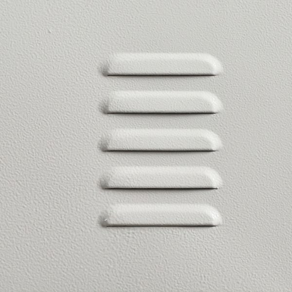 Eigentijdse stalen opbergkast wit metaal scharnierende deurkast