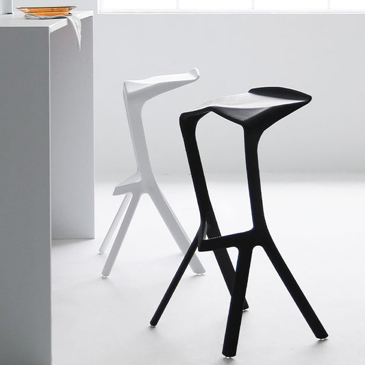 Industrial Plastic Bar Stool Indoor Stackable Bar Height Stool