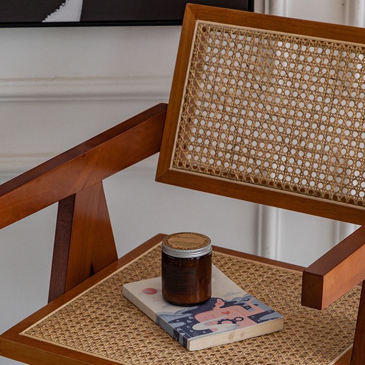 Eigentijdse lage rug vast hout gewapende barkruk met voetsteun