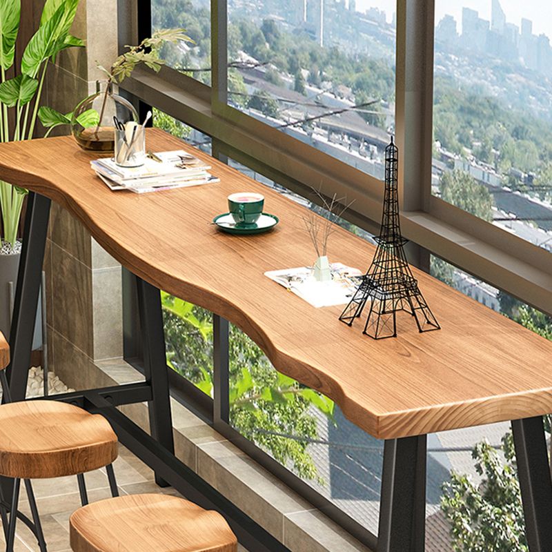 Table à manger à manger à trestle ovale à bois d'ovale contemporain pour le salon