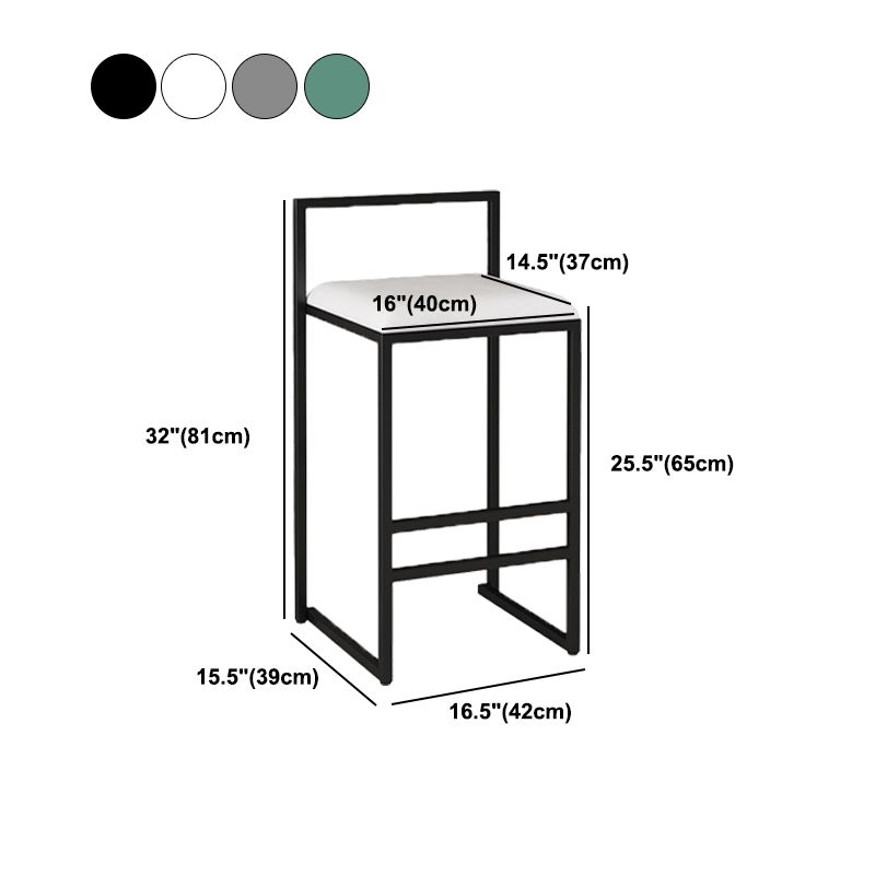 Negozio di gioielli contemporanei con bancono