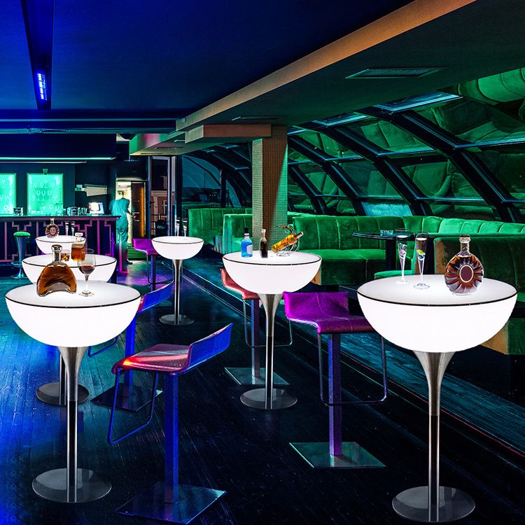 Polyethylene Round Table Industrial Style Commercial Outdoor Bar Table Clearhalo 'Bar Furniture' 'Bar Tables' 'bar_tables' 'furn' 'furn_bar_tables' 'Furniture' 'Kitchen & Dining Furniture' 1200x1200_f11f3bfb-cdf8-44b2-a199-6178ed869e58