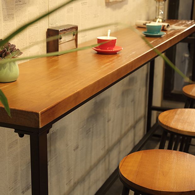 Table de bar industrielle à hauteur de table de pub en bois massif pour utilisation sur patio