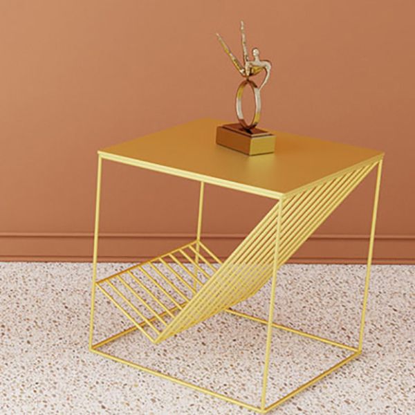 Tavolo da tavolo in metallo quadrato in stile moderno di metà secolo Tavolino