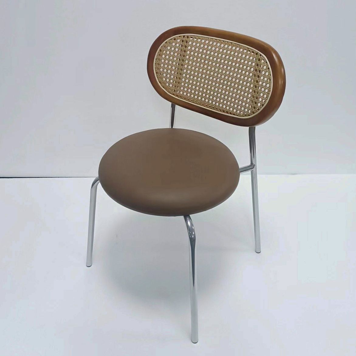 Silla de comedor de caña contemporánea para comedor de cuero falso