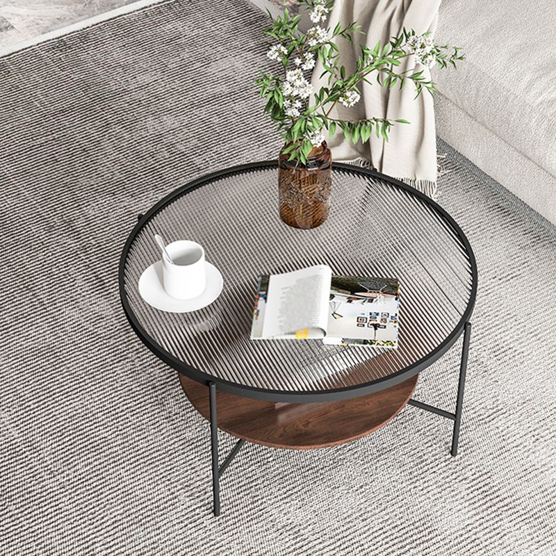 Table basse rond avec des accents en bois nordique
