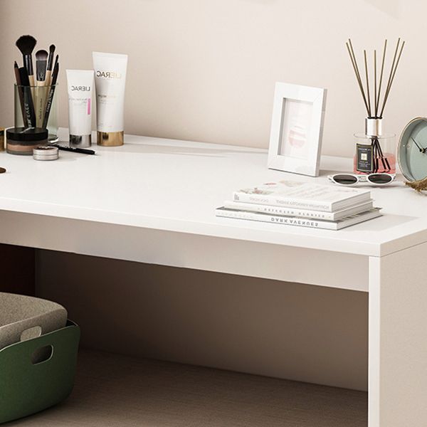 Zeitgenössischer Stil Engineered Wood Schreibtisch Rechteck Schlittenbasisschreibtisch für Home Office