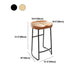 Taburete de bar contemporáneo de madera maciza Taburete de bar de metal con asiento contorneado