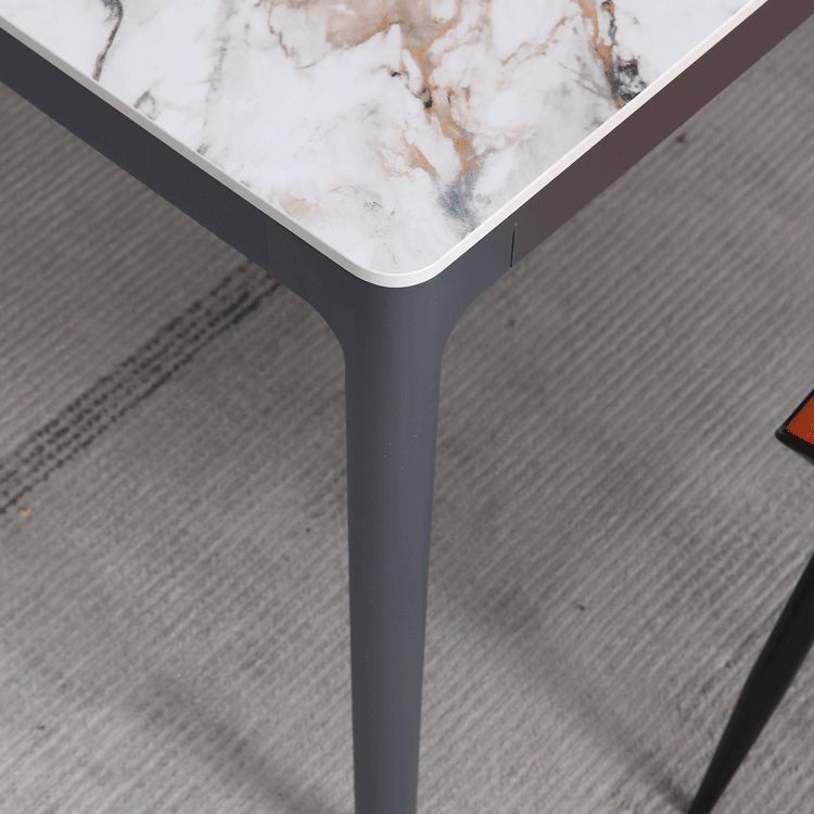 家のための4本の脚の焼結された石のテーブルを備えた金属の現代的な長方形のダイニングテーブル