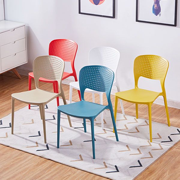 Chaise de salle à manger en plastique moderne meubles côté salle à manger arrière en finition mate pour intérieur