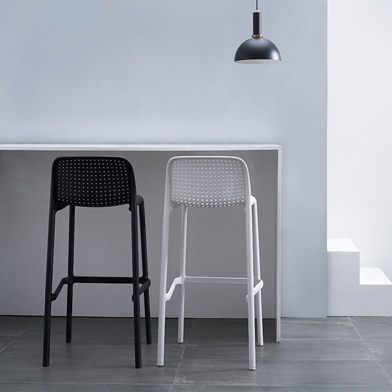 Contemporary Plastic Barstool Bristol Bar Stool with Footrest and Low Back Clearhalo 'Bar Furniture' 'Bar Stools' 'bar_stools' 'furn' 'furn_bar_stools' 'furniture_bar_stools' 'Kitchen & Dining Furniture' 'kitchen&dining_furn' 'kitchen' 'kitchen_furn' Furniture' 1200x1200_f2fbd546-8509-47b6-b23e-b6013dcc693e