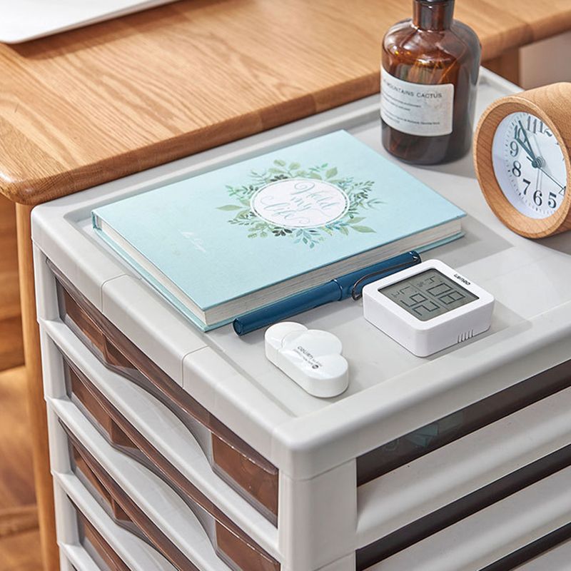 Zeitgenössische Schubladen Kabinett Castors Cabinet für Zuhause oder Büro