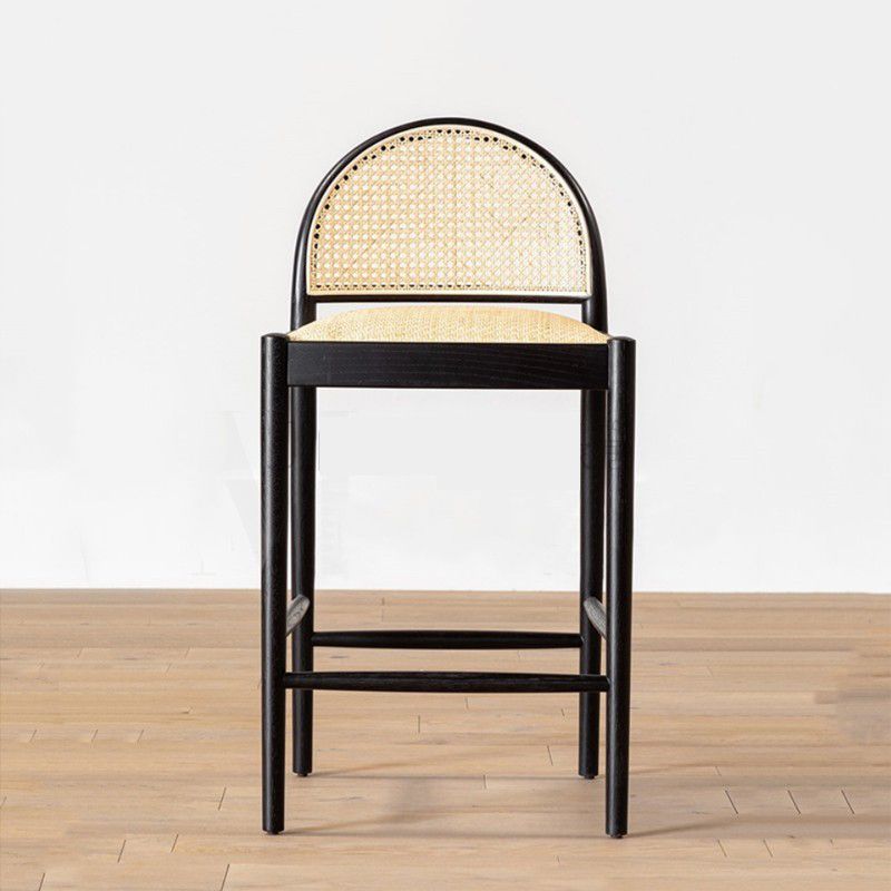 Sgabello da bar per vocuole in legno massiccio contemporaneo con poggiapiedi