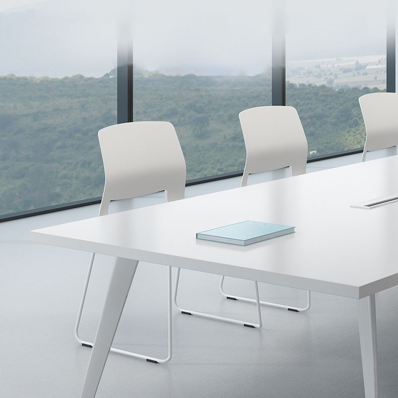 Hedendaagse stijl kantoorbureau met kabelbeheer rechthoekig gefabriceerd houten bureau