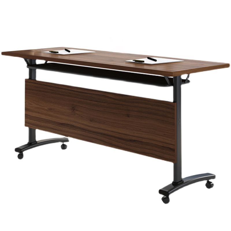 Moderna scrivania in legno fabbricato con ruote rettangolari marroni rettangolare