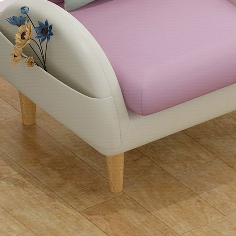 Divano retro con cuscino in pelle finta con spazio per soggiorno e appartamento