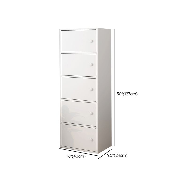 Armadio di stoccaggio del rettangolo minimalista con manopole in legno