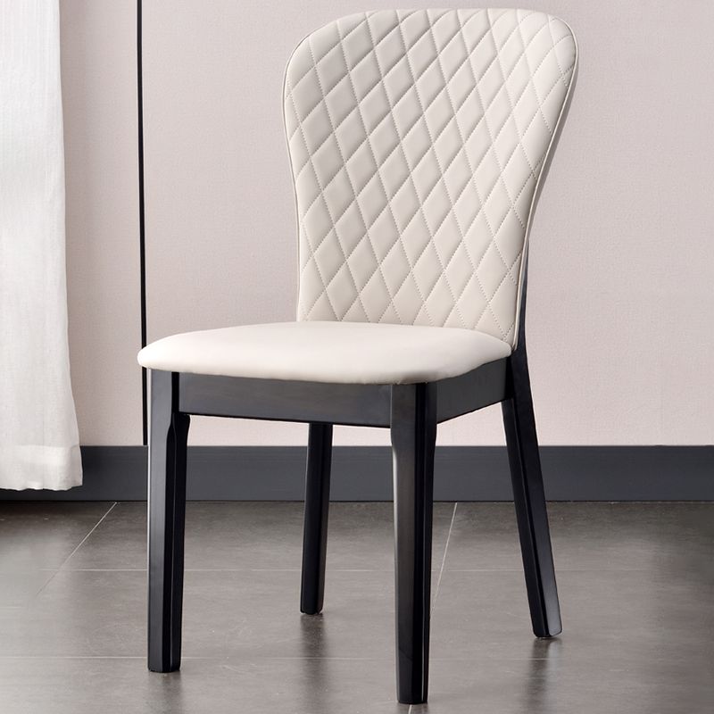 Glam -stijl lederen Parsons rug houten benen eetkamerstoel