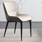 Sedia da pranzo in pelle contemporanea sedia laterale di wingback con gambe in acciaio in finitura opaca