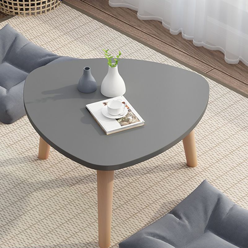 Black/white/grey Round Coffee Table Made of Wood and Wood-based Panel Clearhalo 'Coffee & Accent Tables' 'Coffee Tables' 'coffee_tables' 'furn' 'furn_coffee_tables' 'Furniture' 'furniture_coffee_tables' 'Living Room Furniture' 1200x1200_f3a9bc93-45c8-4dcf-8822-6c4fbf5ebde7