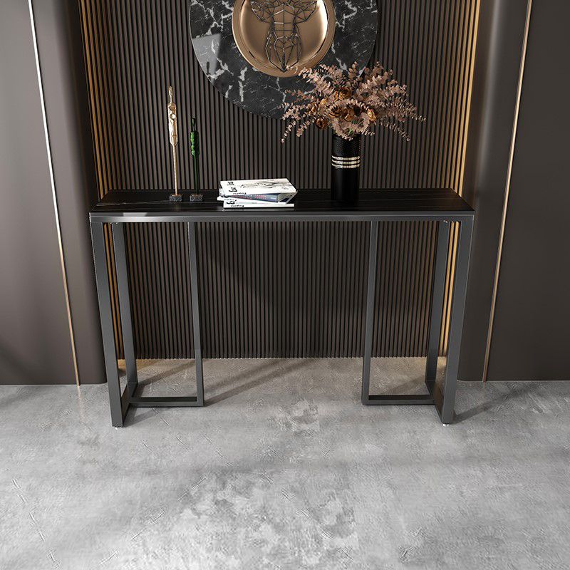 Tavolo accento superiore in pietra rettangolare con base ironica nera per Hall