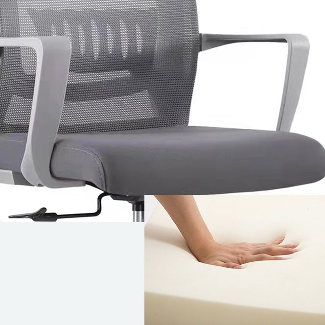 Moderne zwenkstoel Vaste armen Ergonomische verstelbare stoelhoogte Bureaustoel met wielen