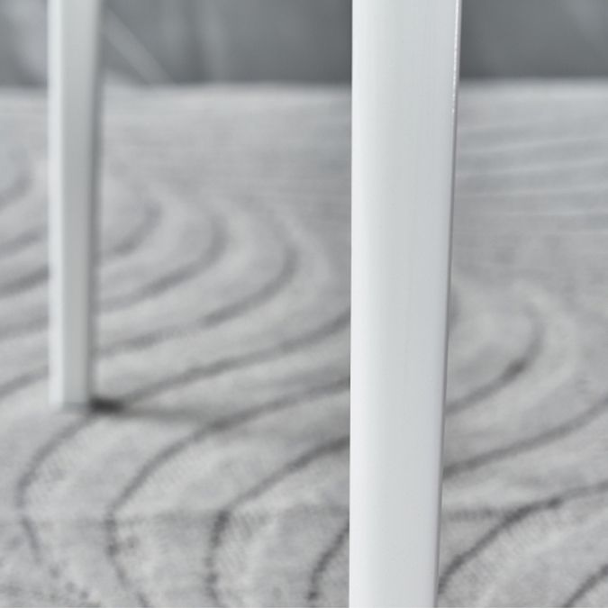 Table à manger blanche de style moderne