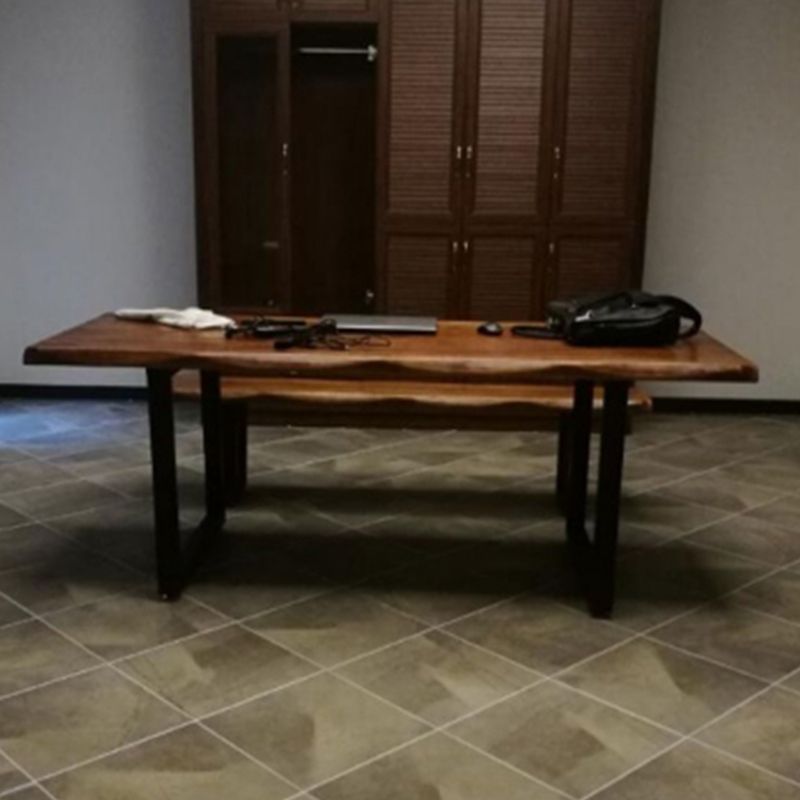 Bureau d'écriture de style industriel