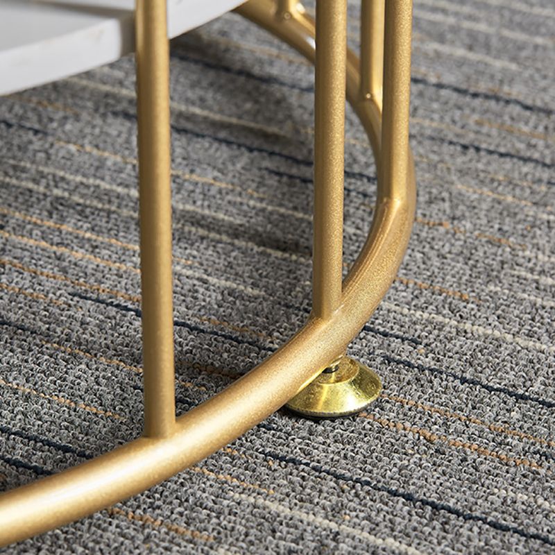 Tavolo da cocktail di caffè in marmo glam con top ovale e base di ferro