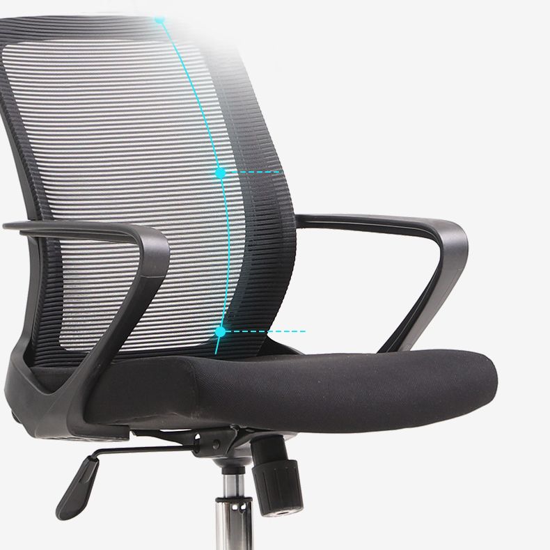 Silla moderna y contemporánea con respaldo medio Silla negra con ruedas para tareas