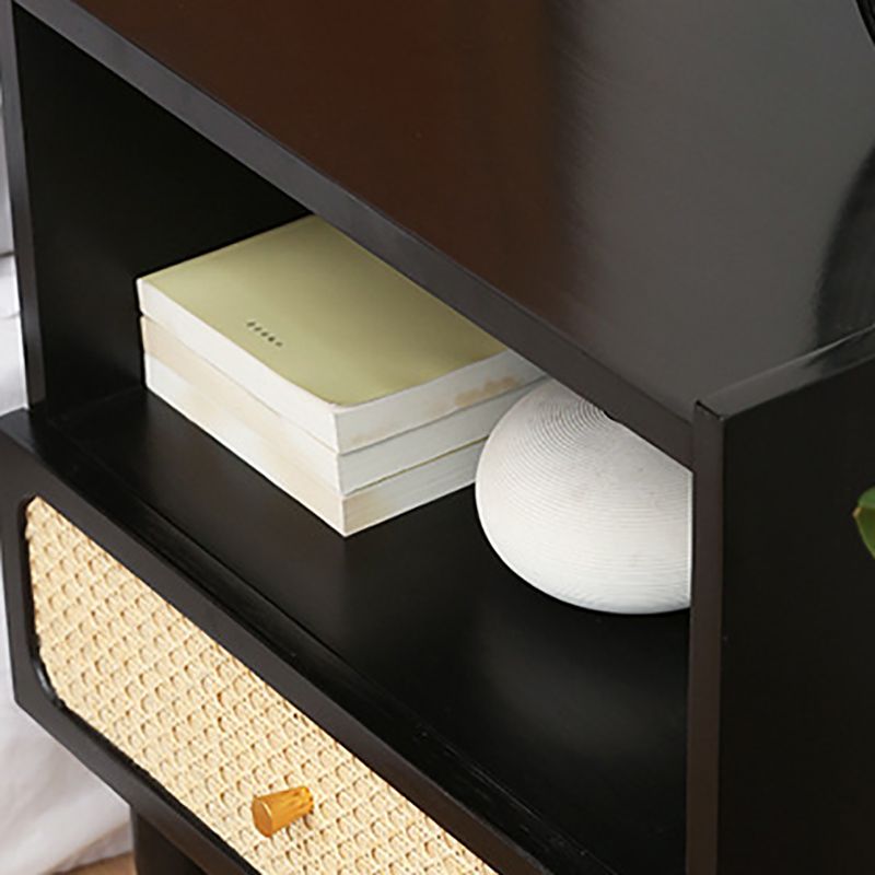 Solid Wood Accent Table Nightstand Contemporary Bedside Cabinet for Bedroom Clearhalo 'Bedroom Furniture' 'furn' 'furn_night_stand' 'Furniture' 'night_stand' 'Nightstands' 1200x1200_f59d4d2c-c969-40ad-86b8-ea4d7bb1e446