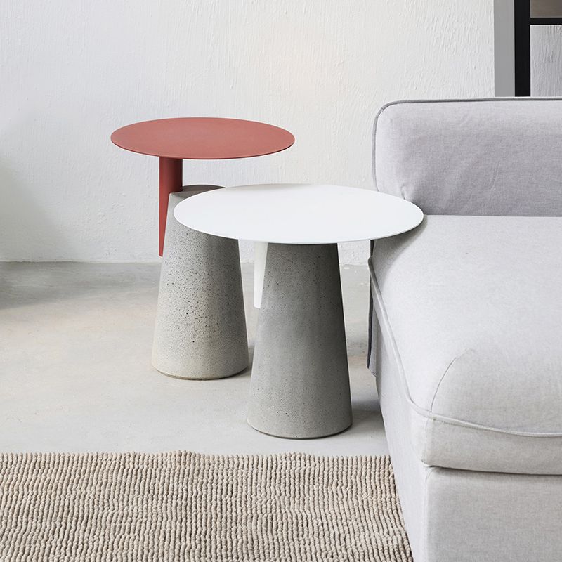 Concrete Side Table Modern Pedestal Round End Table for Living Room Clearhalo 'Coffee & Accent Tables' 'End & Side Tables' 'end_side_tables' 'furn' 'furn_end_side_tables' 'Furniture' 'Living Room Furniture' 1200x1200_f5fab159-be0d-42ed-aa75-86275a88eb37