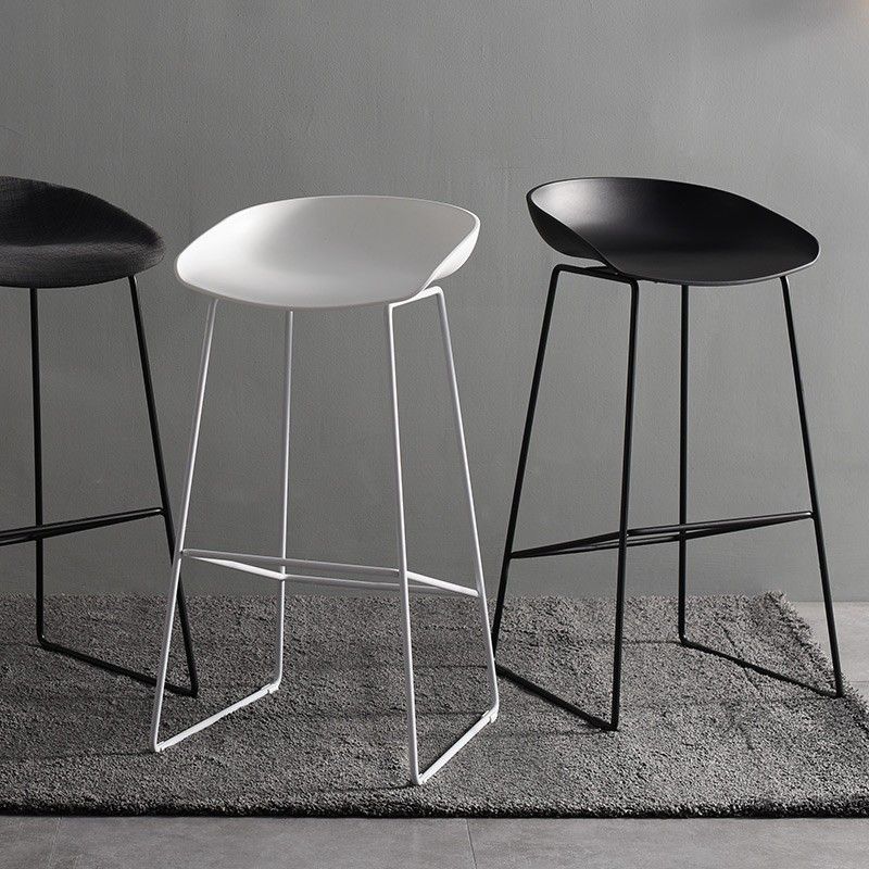 Scandinavian Style Barstool Plastic Low Back Bar Stool with Footrest