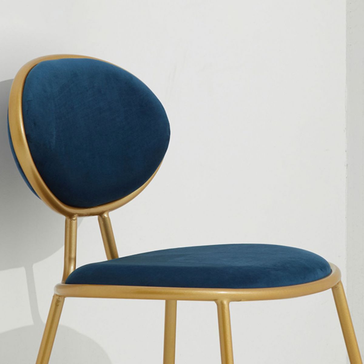 Chaise latéral glam glamour en velours chaise latéral rembourrée pour la maison