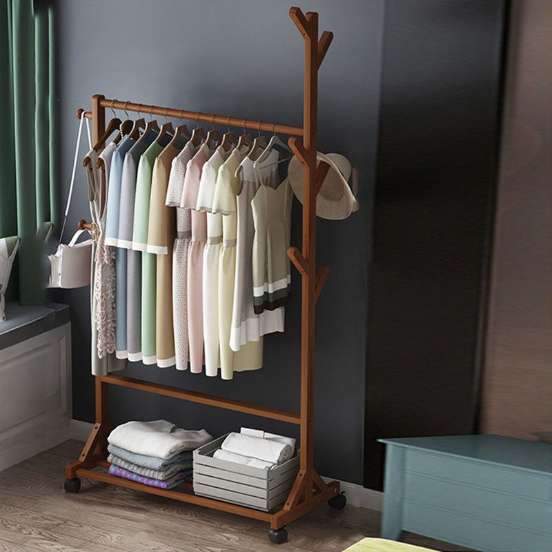 現代のホールツリーフリースタンディングウッドストレージシェルビングコートラック付きキャスター