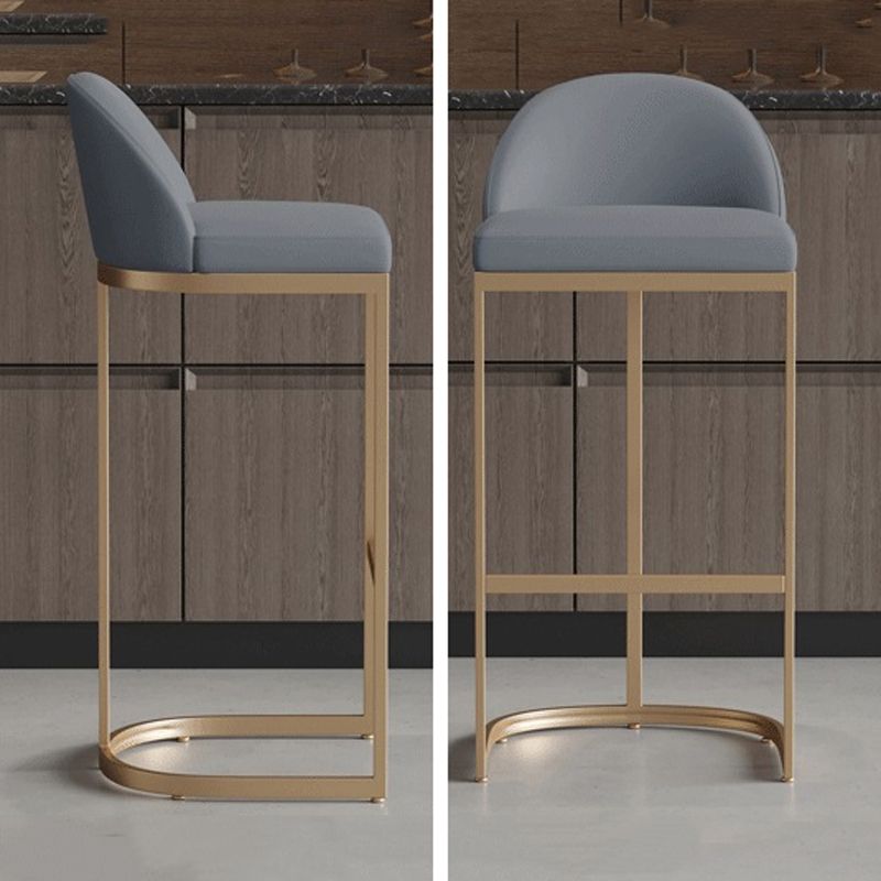 Glam Style 1/2/5 Pieces Bar Table Set Rectangle Bar Table with Metal High Stools for Home Clearhalo 'Bar Furniture' 'furn' 'furn_home_bar_bar_sets' 'Furniture' 'Home Bars & Bar Sets' 'home_bar_bar_sets' 'Kitchen & Dining Furniture' 1200x1200_f6b34198-13c1-4395-a47f-16c232f0d71b