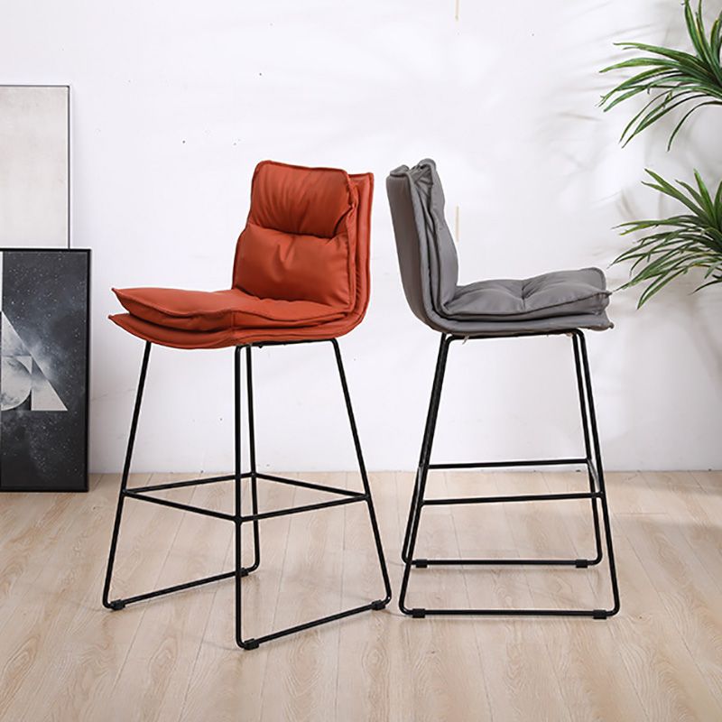 Modern Faux Leather Counter Stool Bar-height Bar Stool with Black Frame Clearhalo 'Bar Furniture' 'Bar Stools' 'bar_stools' 'furn' 'furn_bar_stools' 'Furniture' 'Kitchen & Dining Furniture' 1200x1200_f6f144e8-088e-42df-9e42-9ad3ae72a755