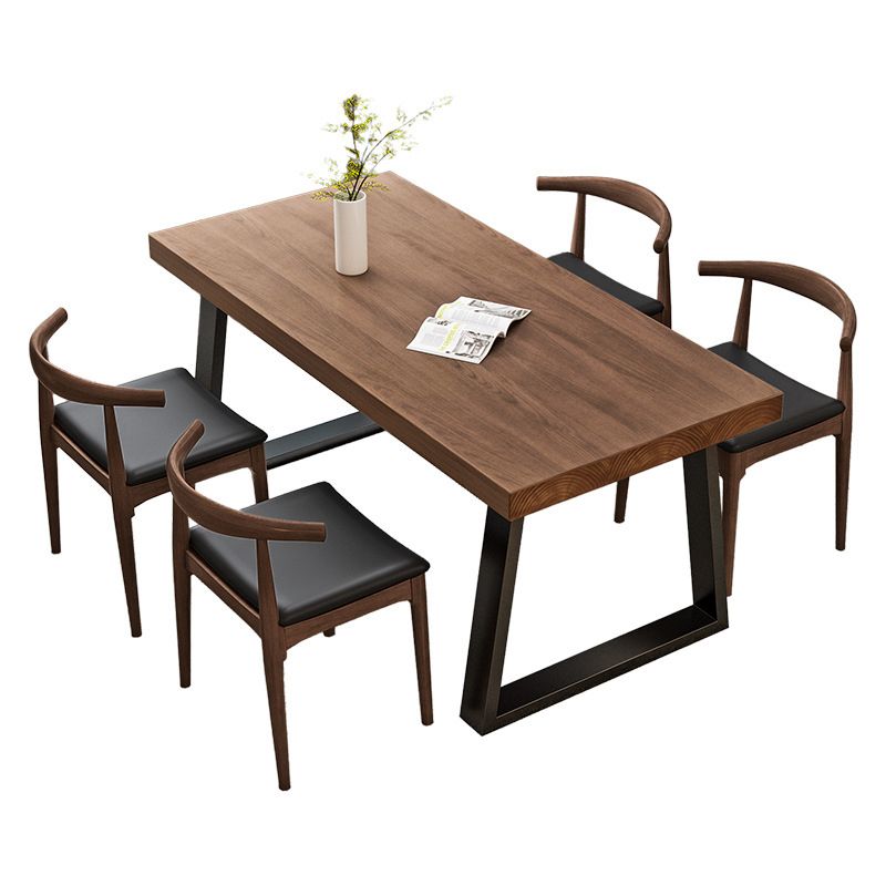 Mesa de comedor de madera sólida Mesa de comedor contemporánea con base de trineo