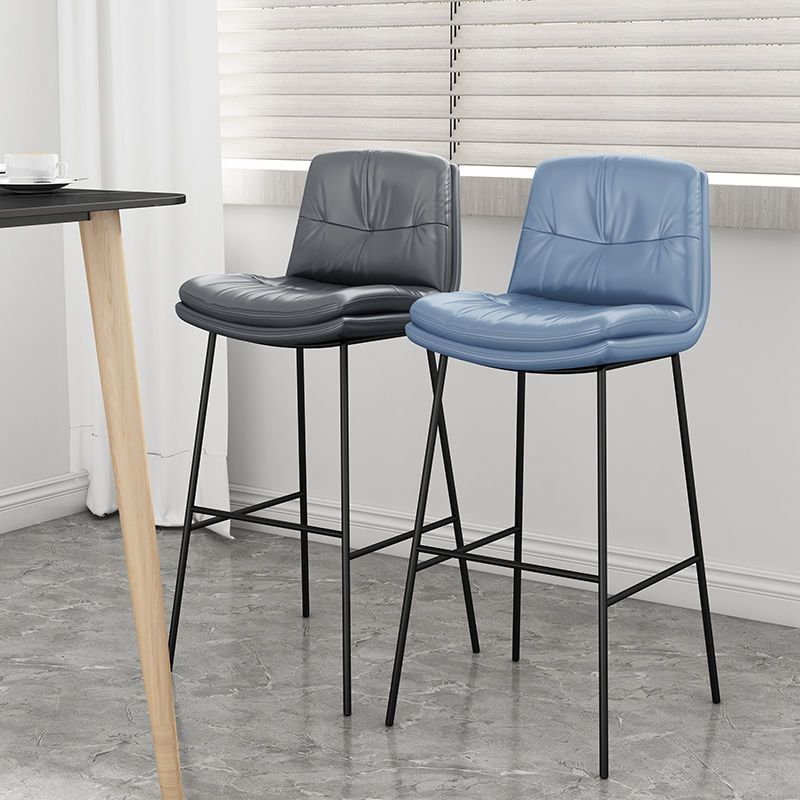 Tabourets de bar en cuir en faux cuir contemporain avec des jambes en métal