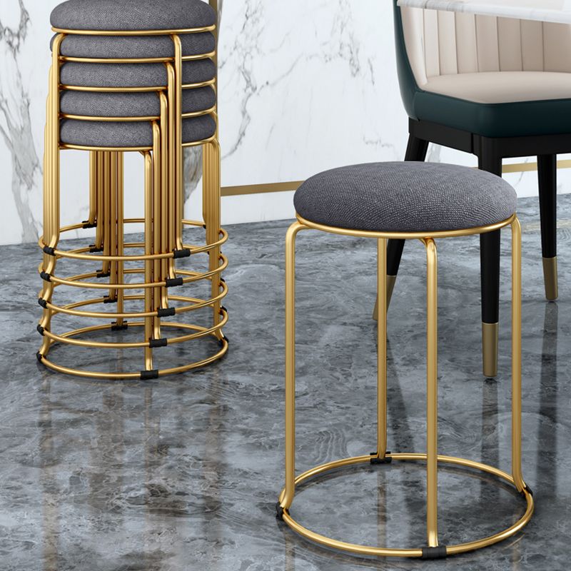 Standard Glam Velvet Ottoman Round Mildew Resistant Plain Ottoman Clearhalo 'furn' 'furn_ottomans_poufs' 'Furniture' 'Living Room Furniture' 'Ottomans & Poufs' 'ottomans_poufs' 1200x1200_f7d1d084-c990-4b3f-b34e-845d31c94e26