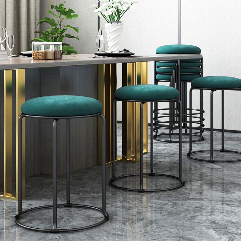 Standard Glam Velvet Ottoman Round Mildew Resistant Plain Ottoman Clearhalo 'furn' 'furn_ottomans_poufs' 'Furniture' 'Living Room Furniture' 'Ottomans & Poufs' 'ottomans_poufs' 1200x1200_f7de4ef4-6c7b-427c-941b-9c2379c804a7