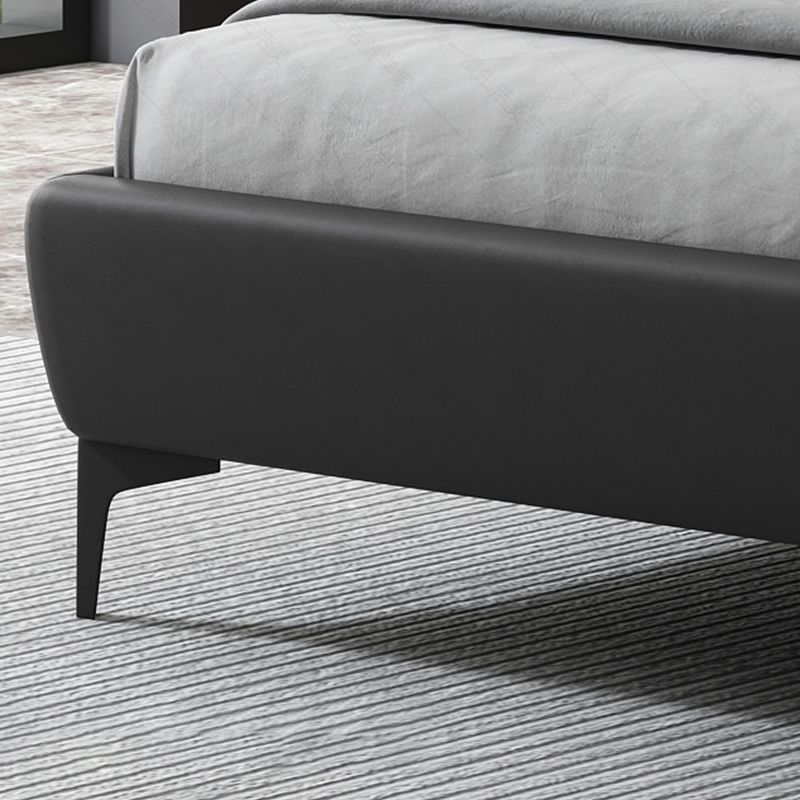 Lit standard moderne du milieu du siècle avec jambes et tête de lit à oreilles