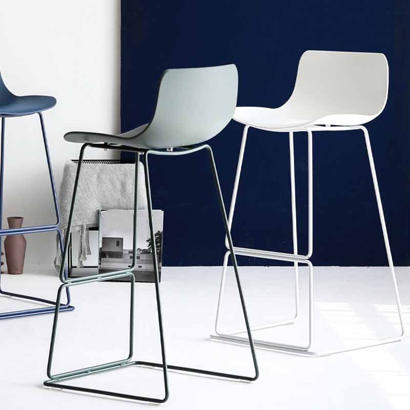 Scandinavian Style Metal Plastic Counter Stools Low Back Bar Stools with Footrest Clearhalo 'Bar Furniture' 'Bar Stools' 'bar_stools' 'furn' 'furn_bar_stools' 'furniture_bar_stools' 'Kitchen & Dining Furniture' 'kitchen&dining_furn' 'kitchen' 'kitchen_furn' Furniture' 1200x1200_f7faa709-a4d5-40c1-b157-13ac41e4cb3e