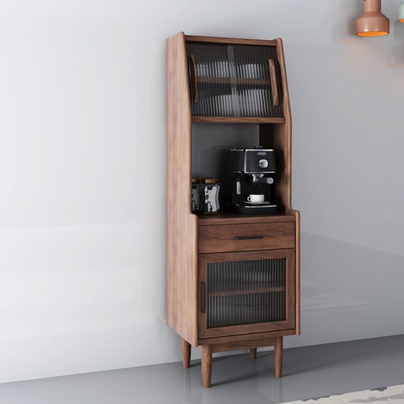 Bataille en bois Ferme de style Ferme de style maison avec porte coulissante