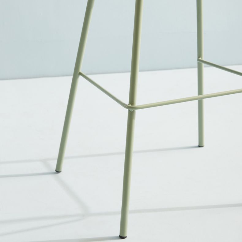 ノルディックスタイルのプラスチックバースツールカラフルな鉄の脚バースツールリビングルーム