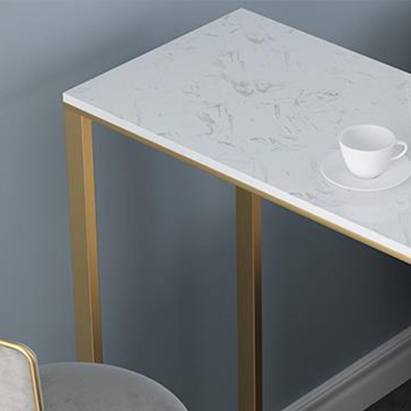 Banco bar da bistrot contemporanei al coperto con portata a doppio tavolo da bar di bistrot piedistallo